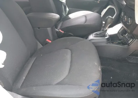 2019 Jeep Renegade Sport Fwd из США, поврежденный, VIN ZACNJAAB5KPK61367